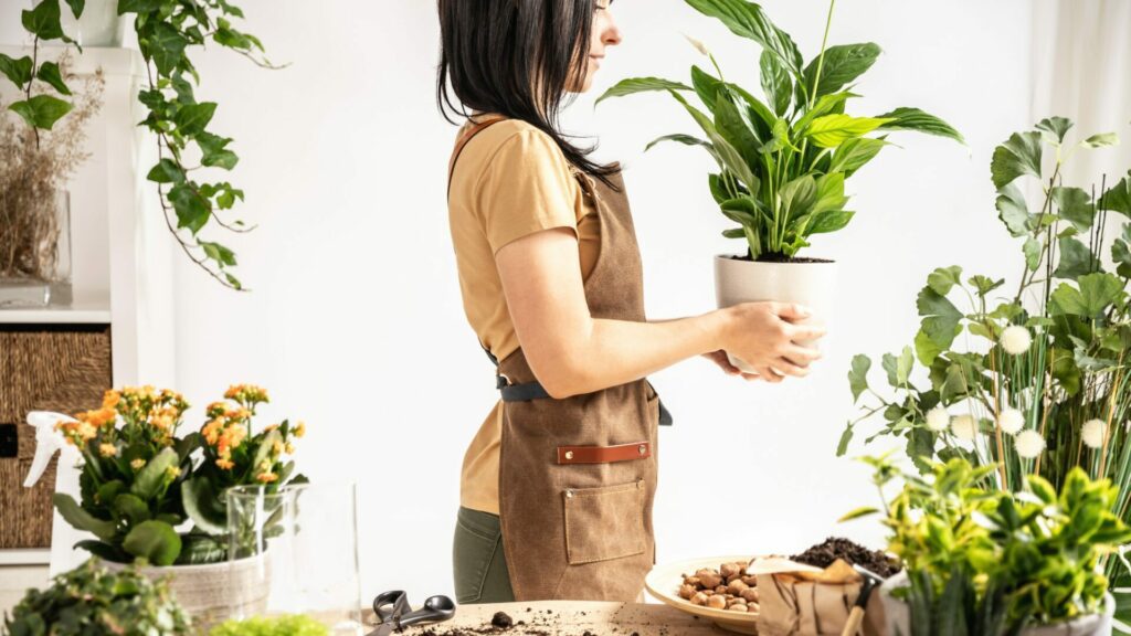 Le jardinage comme thérapie : pourquoi les femmes aiment s'occuper des plantes