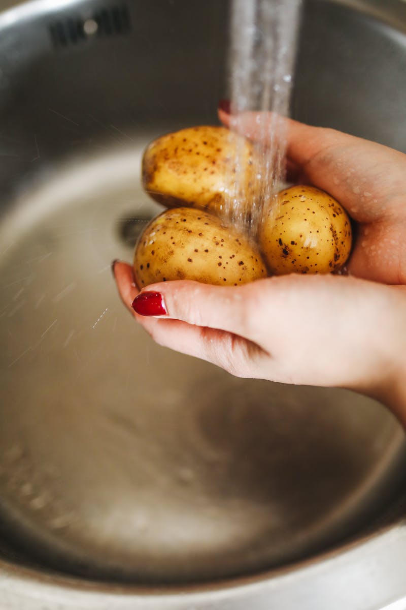 Les pommes de terre cuites avec la peau contiennent le plus de vitamines, de minéraux et d'autres substances positives pour l'organisme.