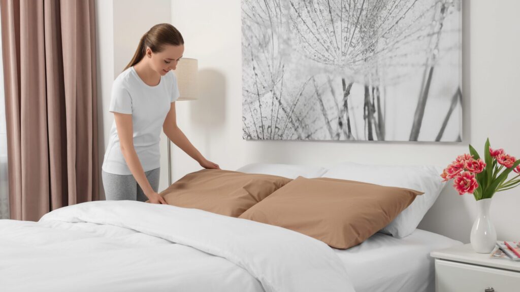 Commencez-vous votre matinée en faisant votre lit ? Ne le faites pas.