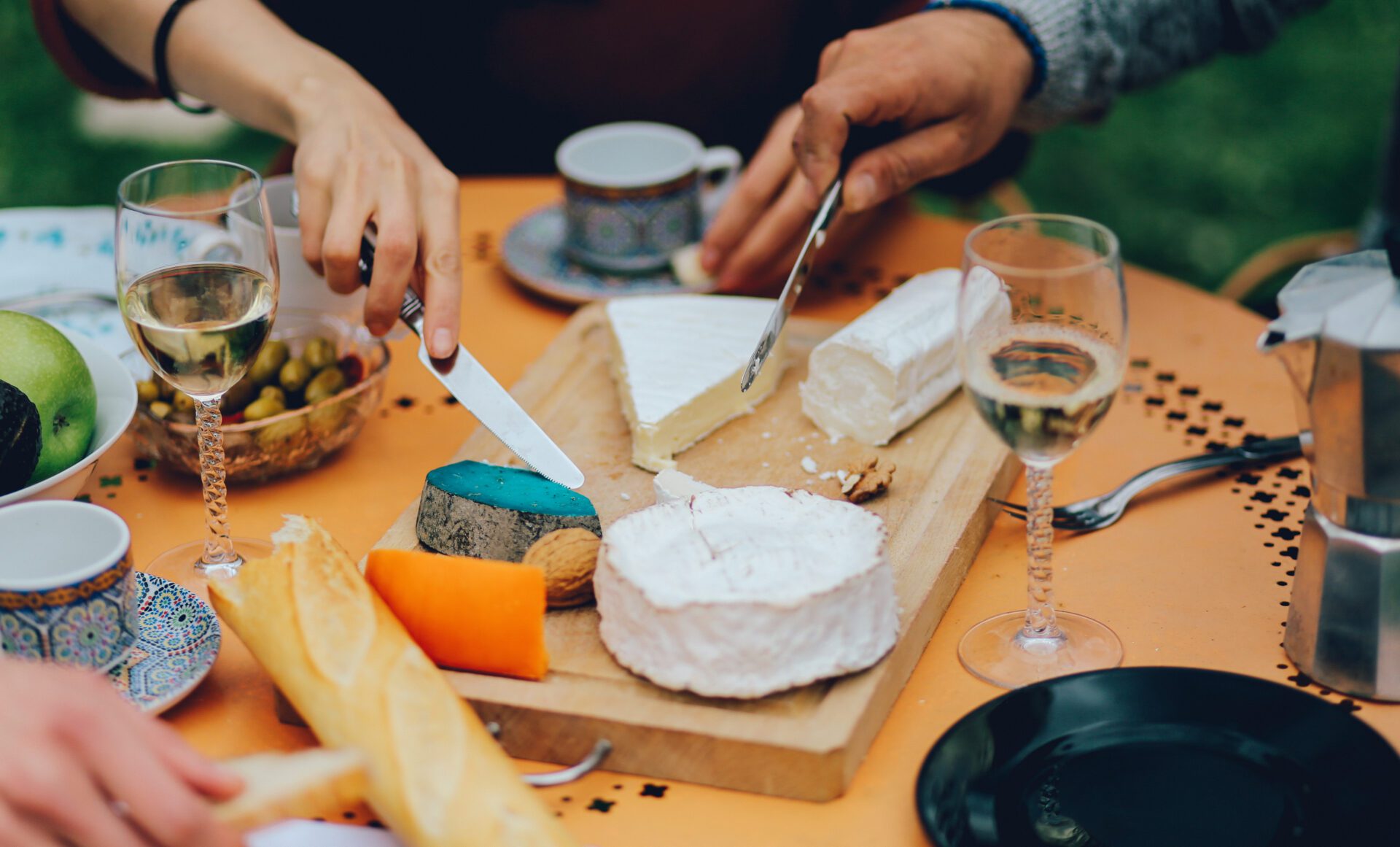 De nombreuses familles ont leur recette traditionnelle et fabriquent leur fromage.