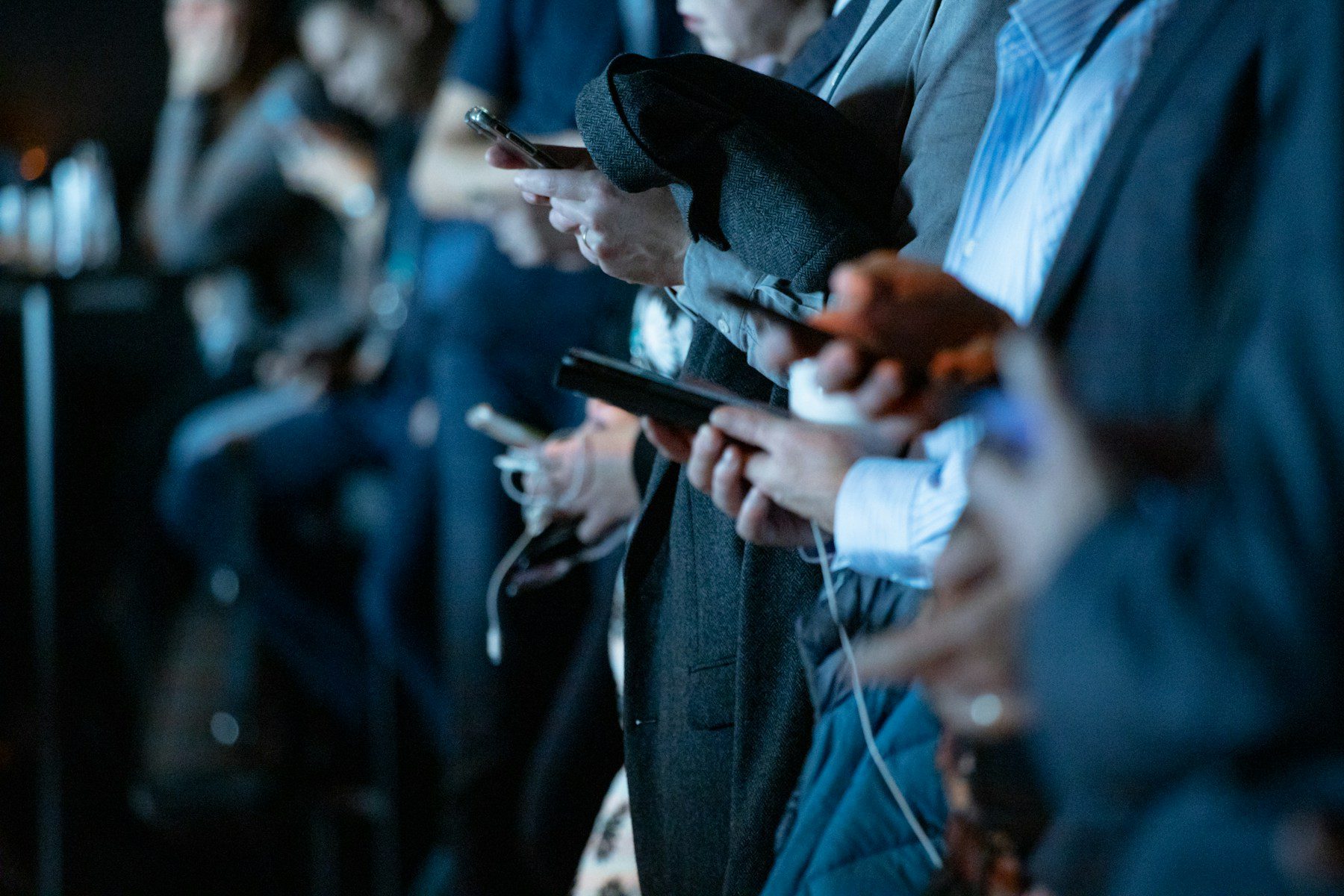 Les gens passent plus de temps que nécessaire dans le monde numérique