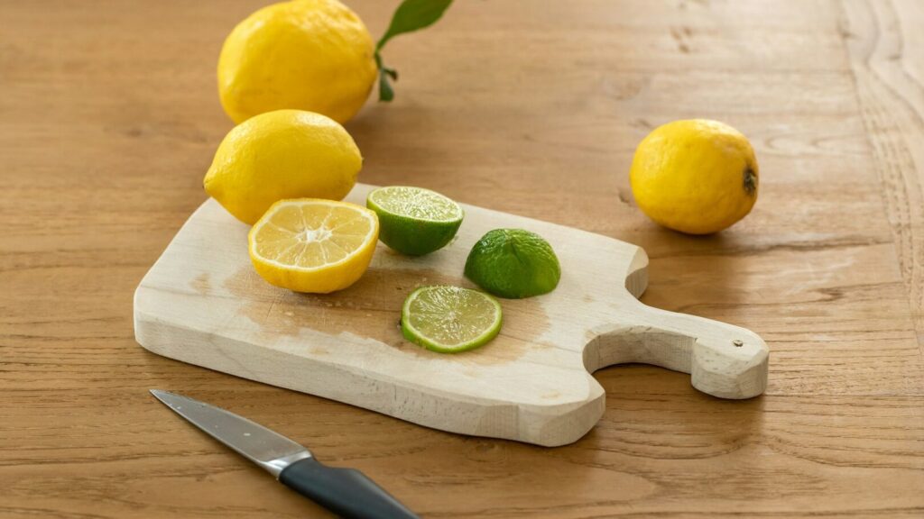 Les citrons sont une riche source de vitamine C. Associés à de l'huile, ils peuvent littéralement faire des merveilles pour votre corps.