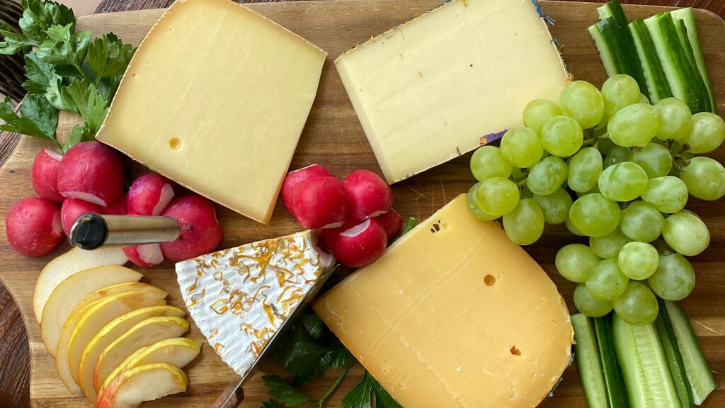 Il existe toute une gamme de fromages. Si certains peuvent être bons pour la santé, d'autres doivent faire l'objet de précautions pour ne pas nuire à notre cœur, par exemple.