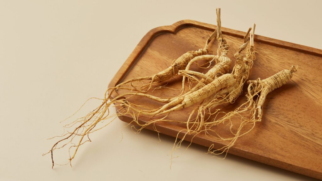 Le ginseng a de nombreux effets positifs sur l'organisme. Mais dans certains cas, il peut aussi être dangereux.