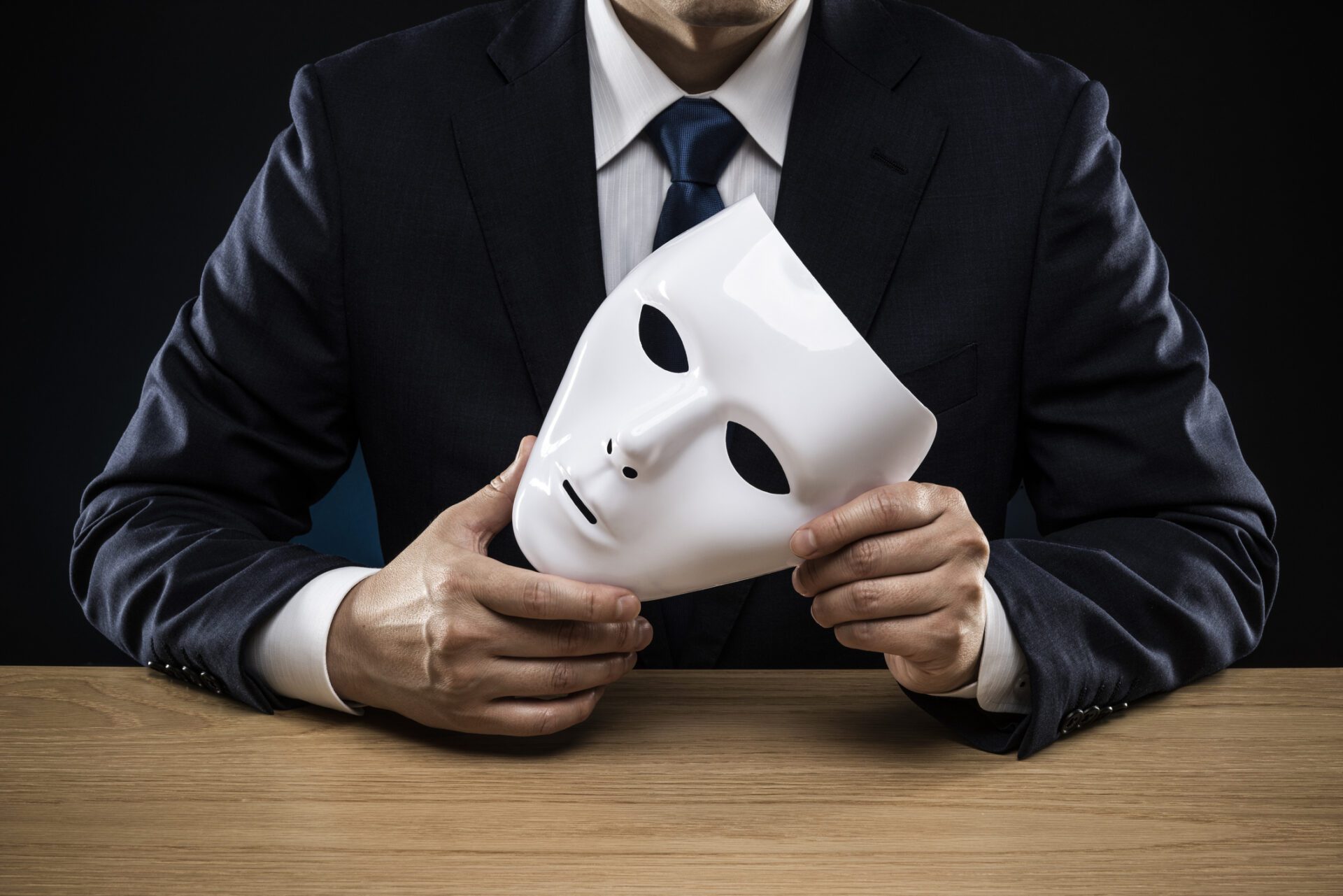 Pour reconnaître un psychopathe, il faut voir le masque qu'il porte. Ce n'est pas toujours facile.