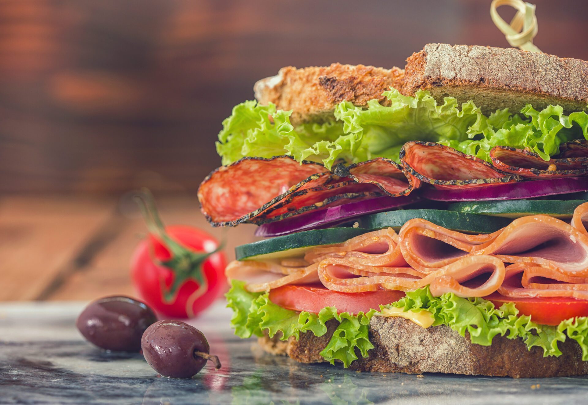 Aujourd'hui, il existe d'innombrables types de sandwichs.