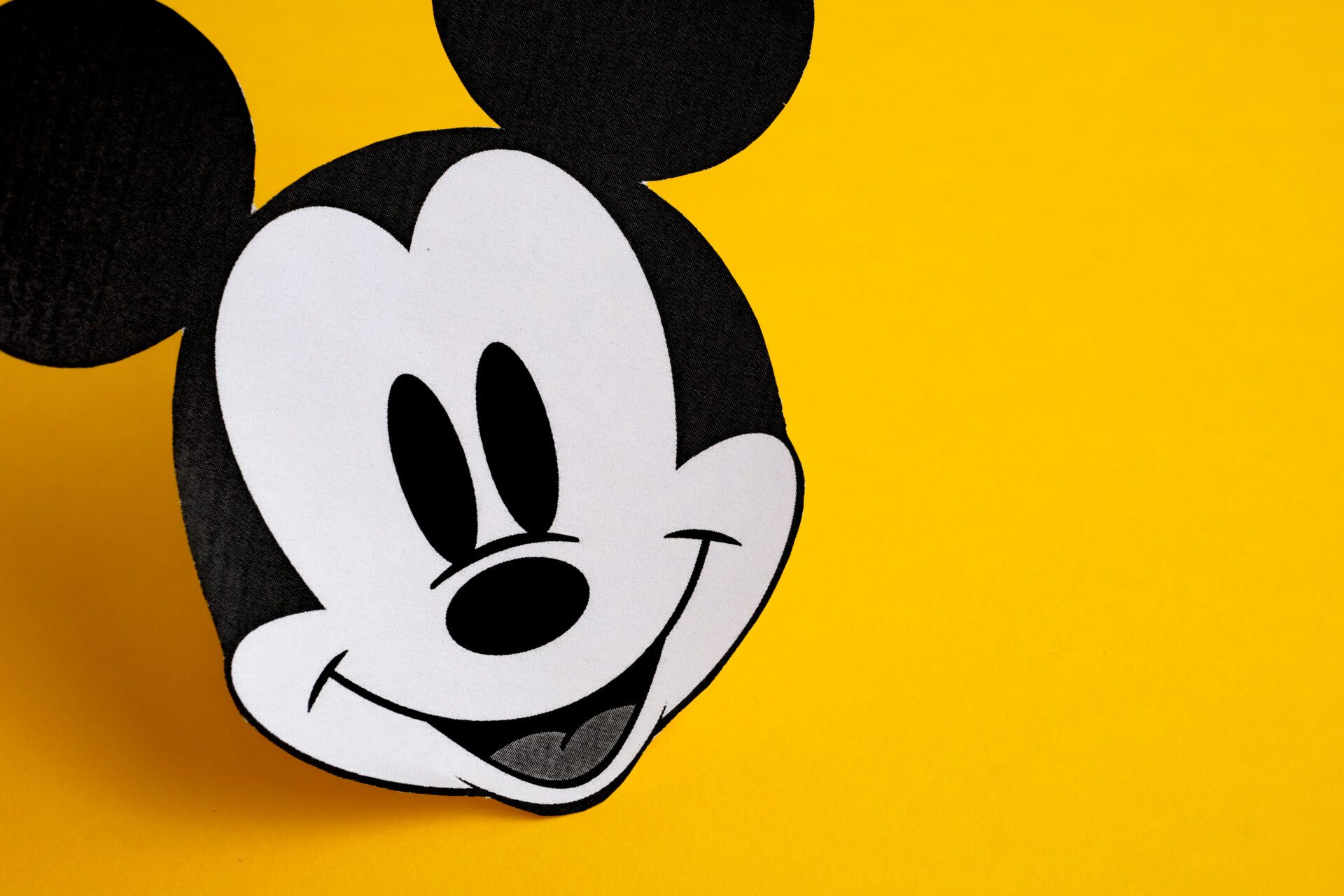 Mickey Mouse orne les écrans de télévision depuis près d'un siècle.