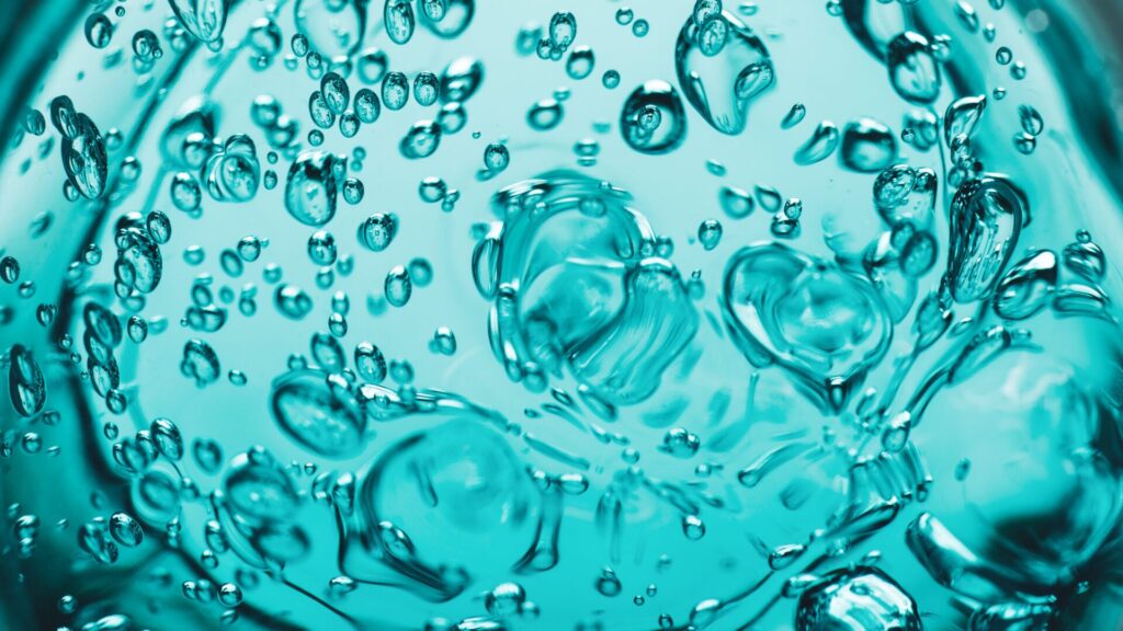 Un adhésif qui résiste non seulement à l'eau, mais aussi aux sels et aux fortes pressions. Une telle chose peut-elle exister ?