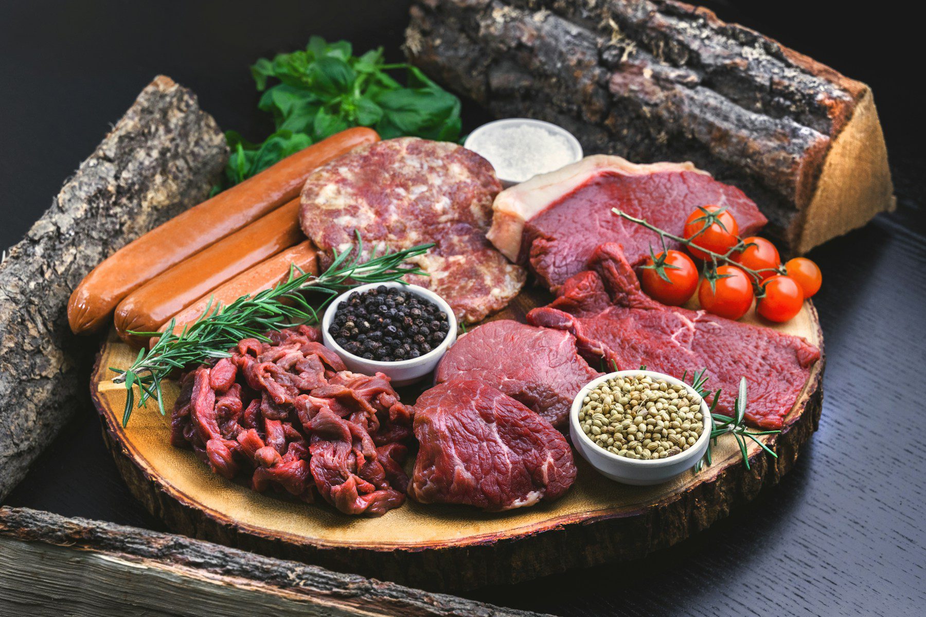 La viande, les tripes et d'autres produits animaux contiennent de grandes quantités de vitamine B12.