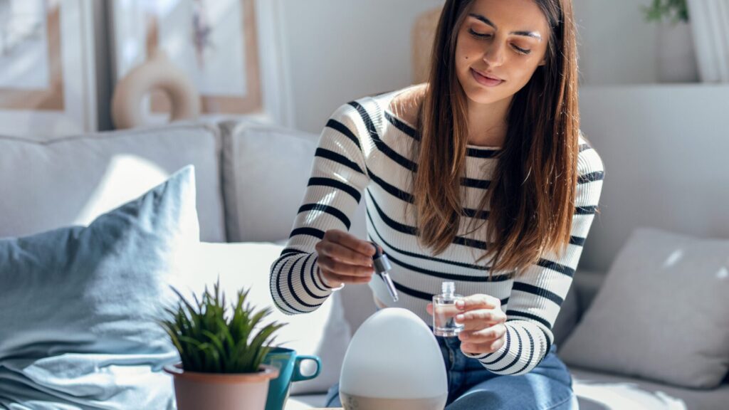 L'aromathérapie peut vous aider à améliorer votre humeur.