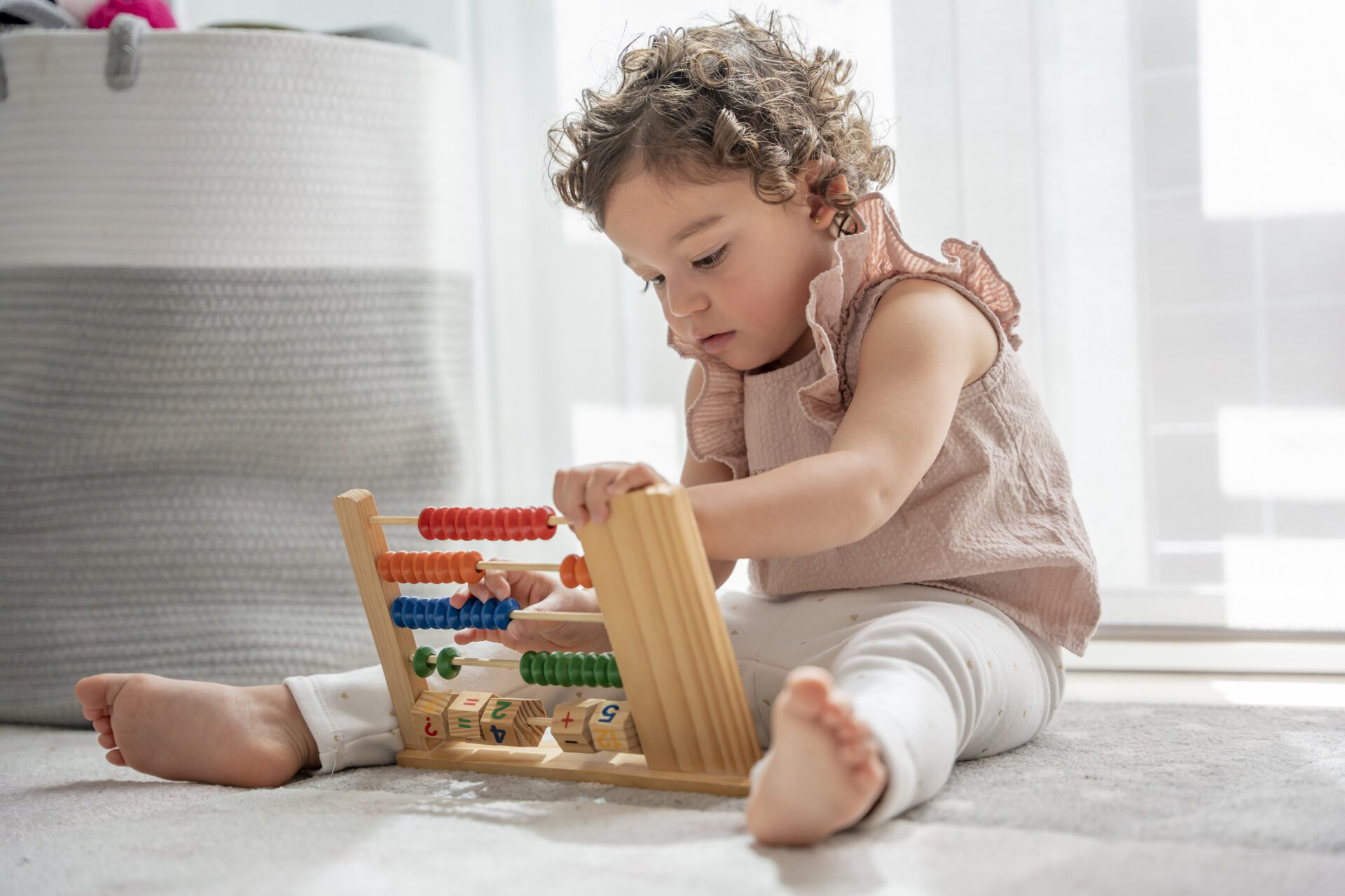 C'est pendant l'enfance que le développement du cerveau est le plus intense.