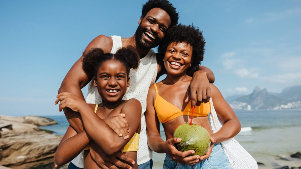 Les Brésiliens passent leurs vacances sur les plages.
