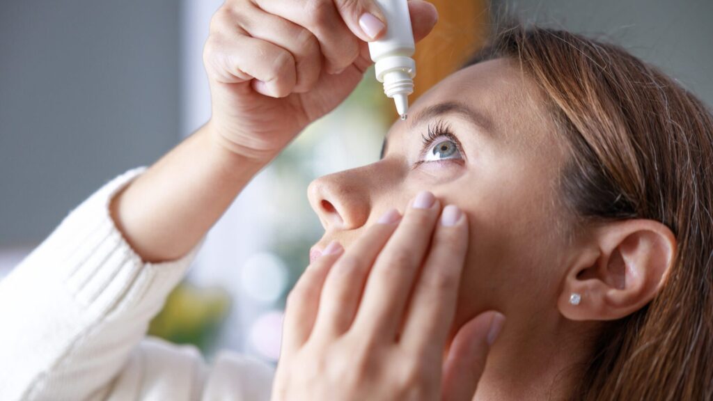 De nos jours, de nombreuses personnes ont des problèmes de vue. Mais il n'est pas nécessaire de se contenter de lunettes. À l'avenir, les gouttes ophtalmiques pourraient bien être la solution.