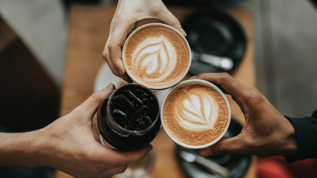 Le café sous la loupe des scientifiques : buvez-le de manière à ne pas nuire à votre santé