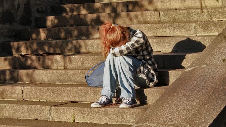 Les problèmes avec la collectivité, les enfants les cachent souvent à la maison. Il est très important de reconnaître à temps qu'ils ont un problème.