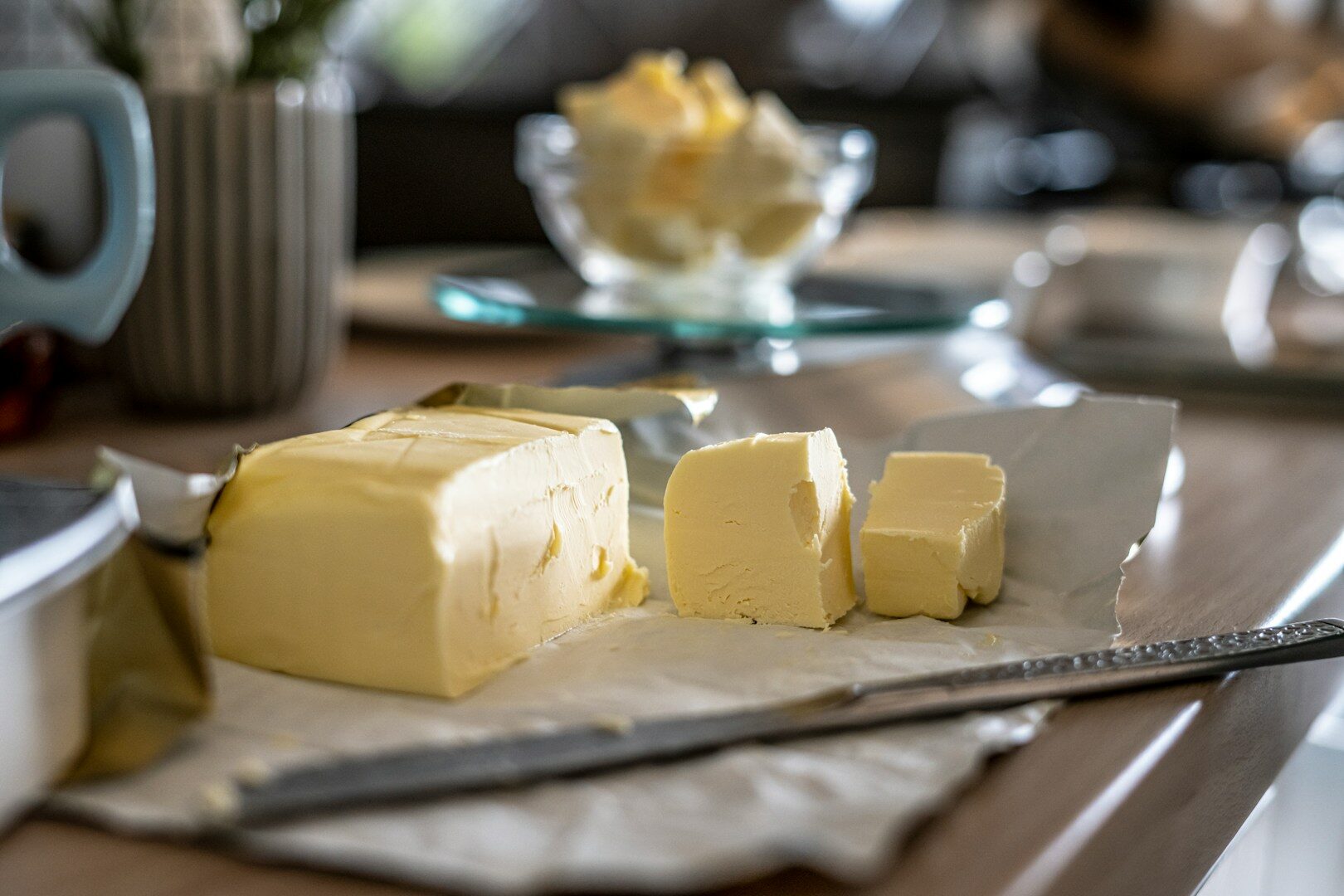 Le beurre est une matière grasse. Et les graisses sont très mauvaises pour le cholestérol. Mais quelle est la quantité de beurre que l'on peut consommer sans problème de santé ?