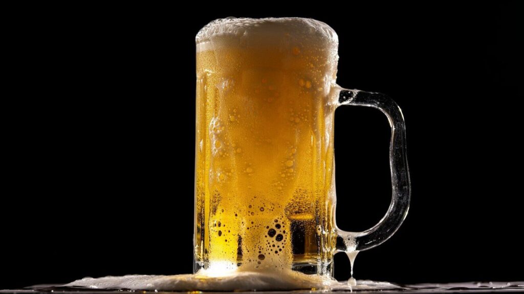 La bière est une boisson populaire dans de nombreux pays. Elle présente des avantages pour la santé. Mais si vous la consommez quotidiennement, vous risquez d'avoir des problèmes.