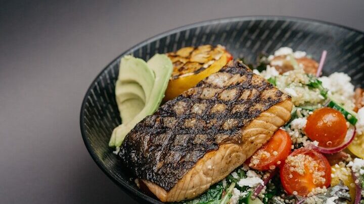A quoi devrait ressembler un repas du soir sain, explique une experte en nutrition