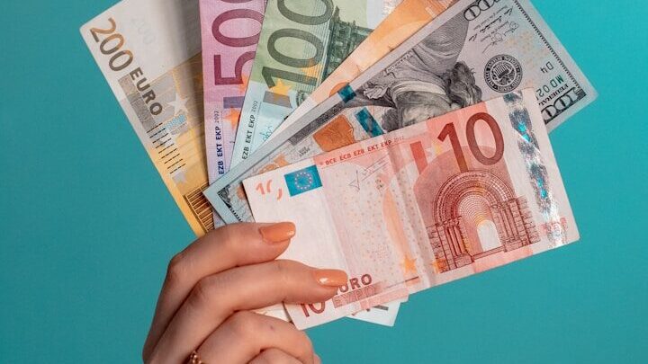 Les employés du secteur public en Allemagne peuvent se réjouir d'une augmentation de salaire. Toutefois, il est probable qu'elle arrivera tardivement.