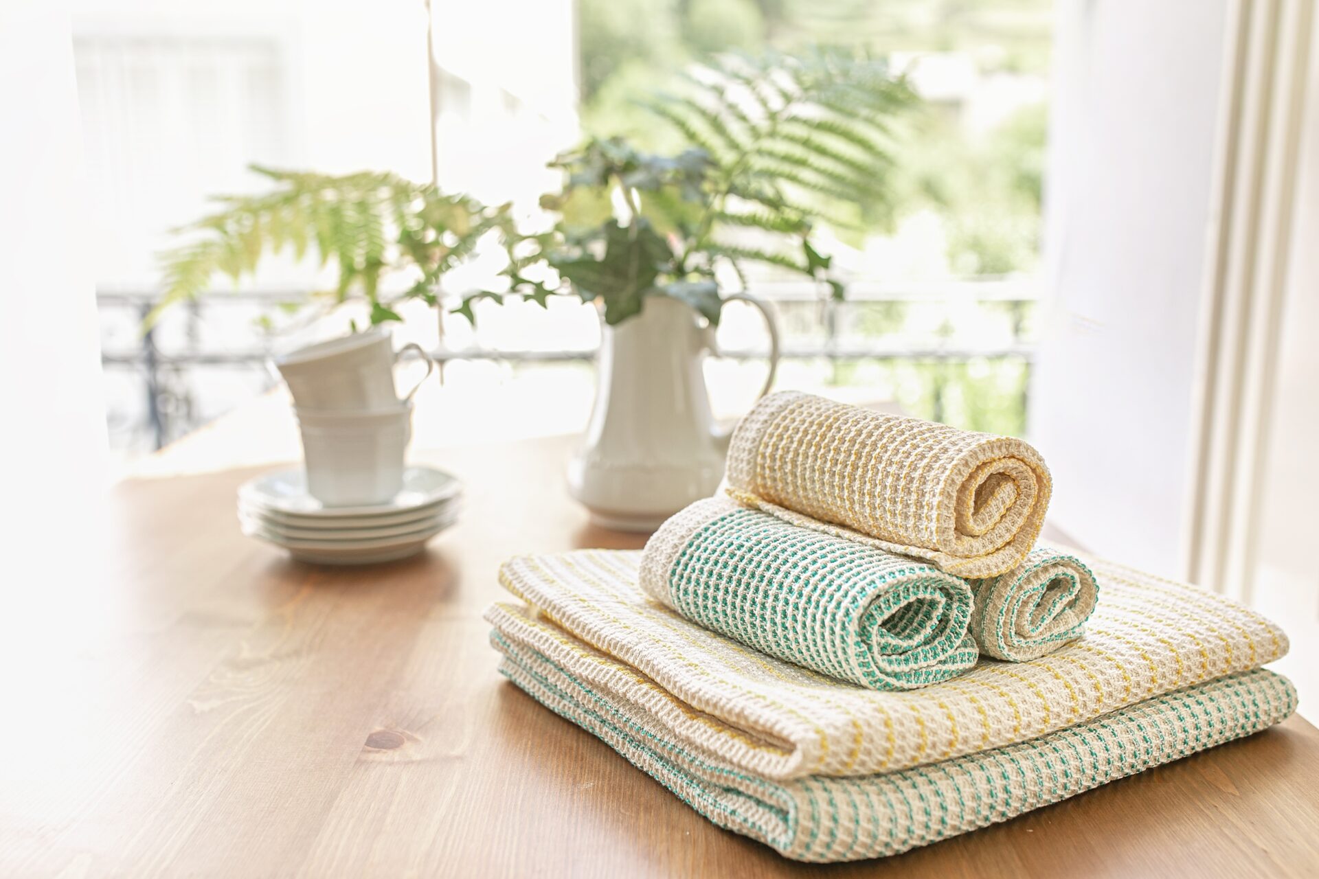 Les lingettes en microfibre comptent parmi les options les plus absorbantes.
